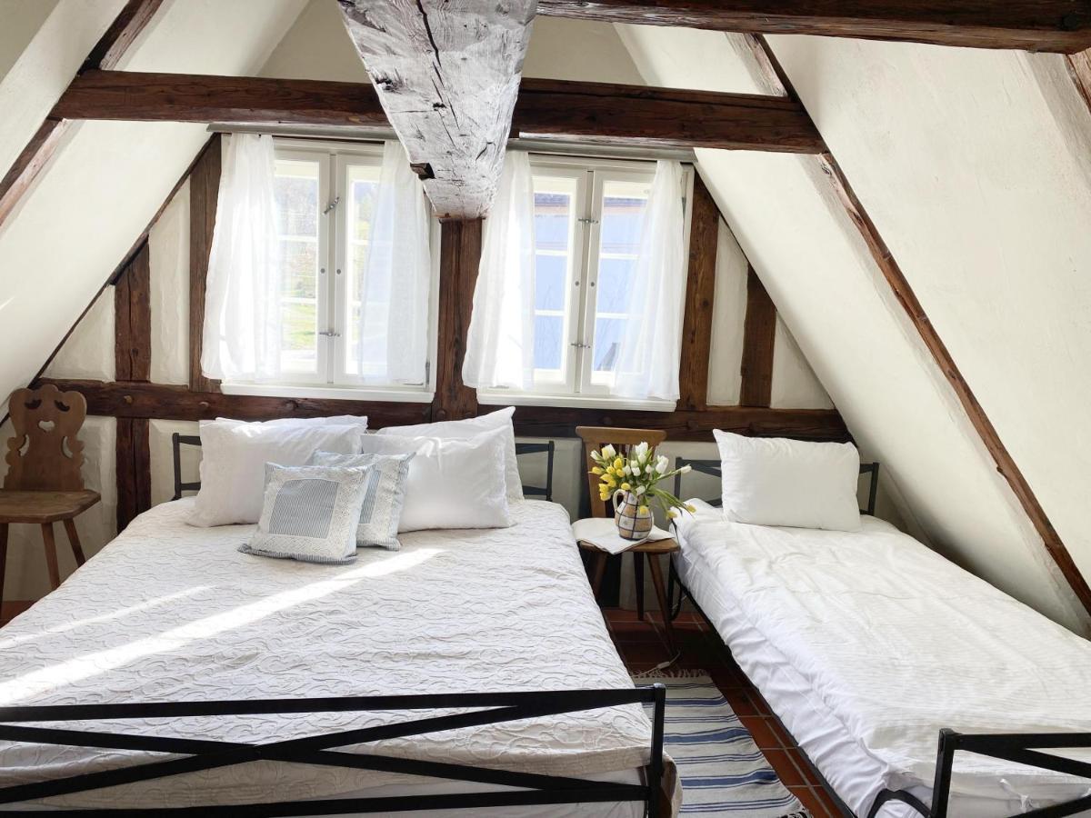 Dom Tkacza Apartment Pieszyce Bagian luar foto