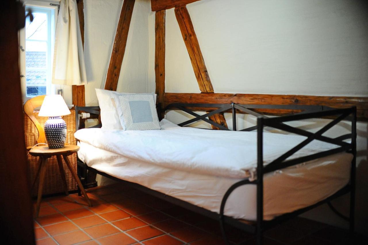 Dom Tkacza Apartment Pieszyce Bagian luar foto